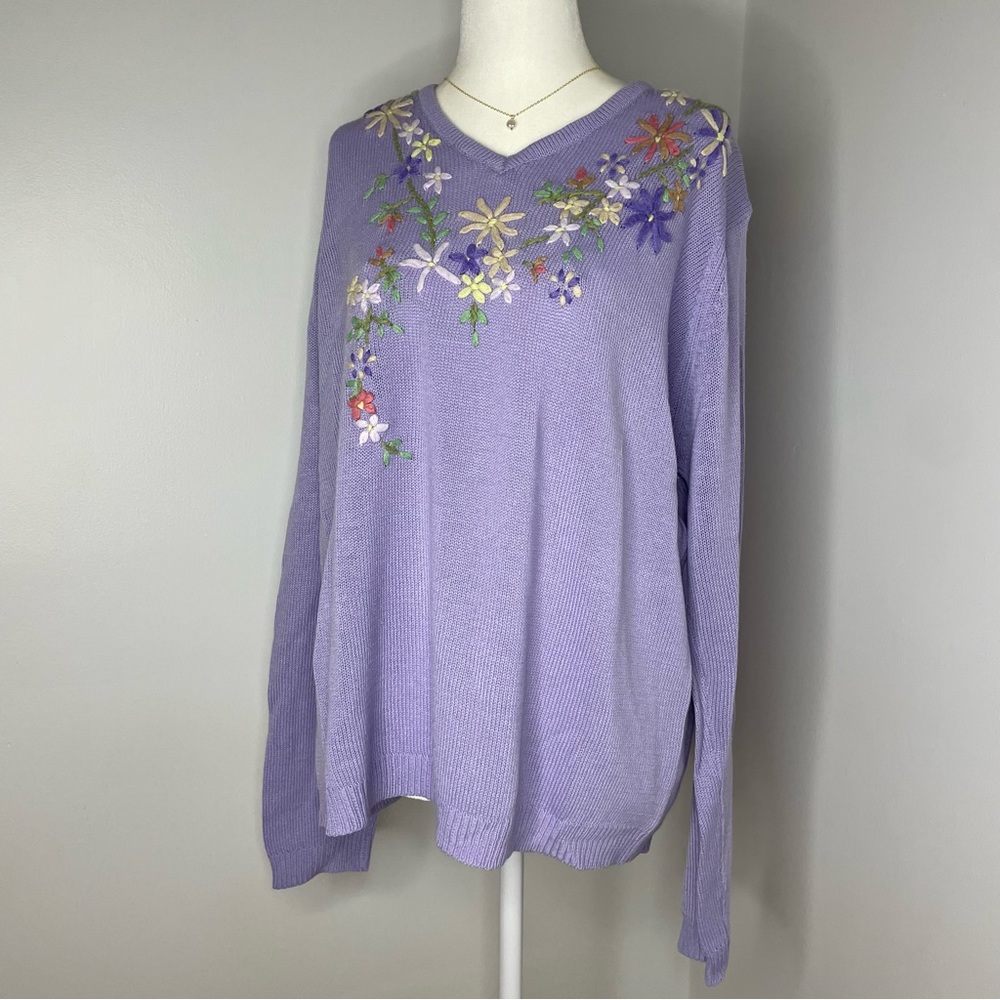 Vintage Adrian Delafield Lavender Floral Embroidered V-Neck Sweater Size M/L